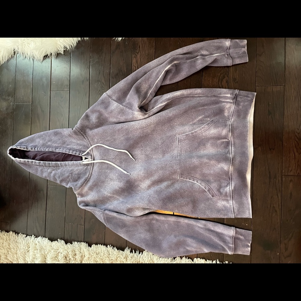 Zumiez sweater